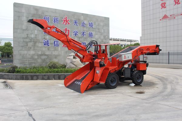 襄陽永力通：只做履帶扒渣機，所以更專業(yè)